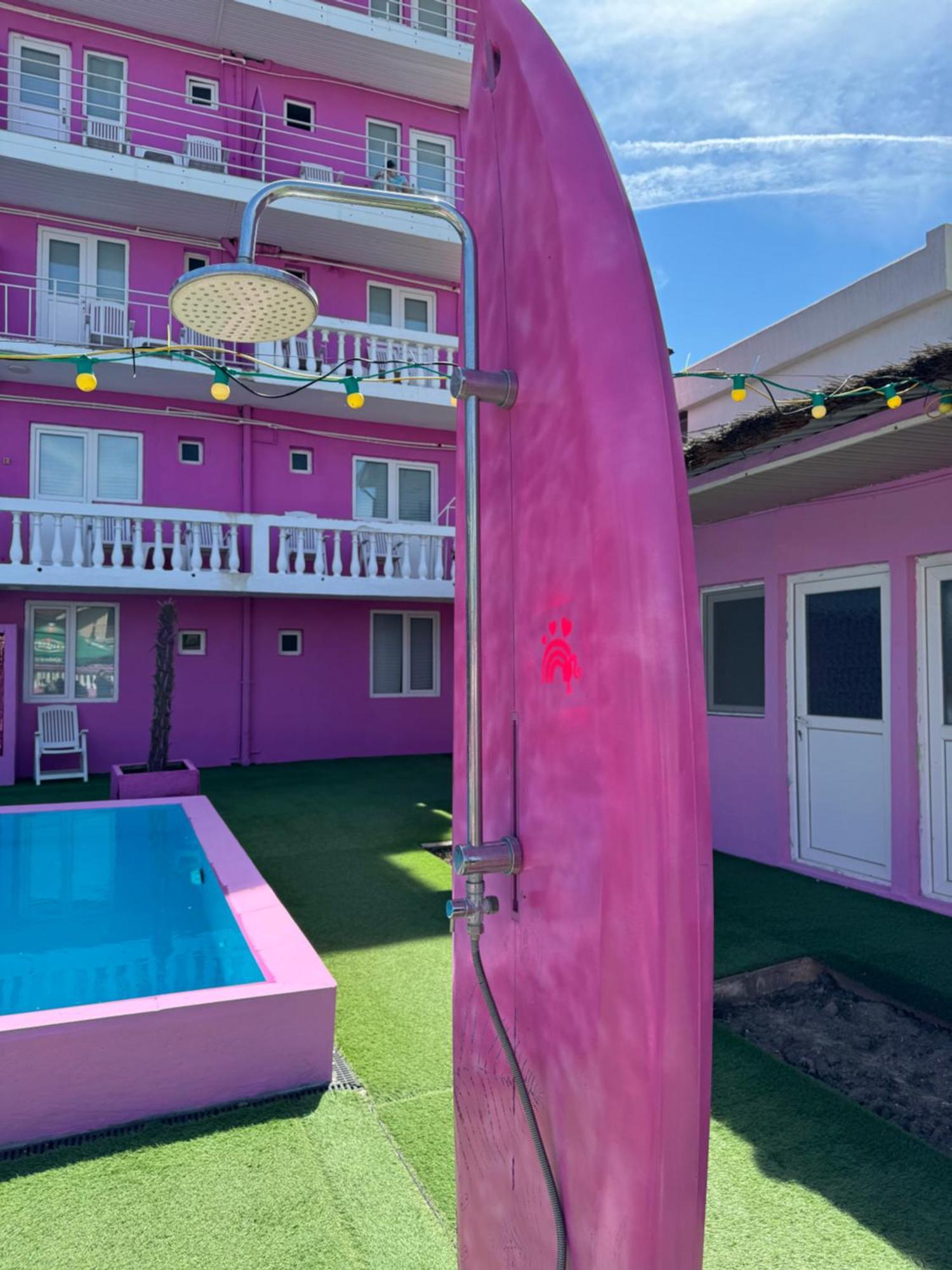 Casa Barbie Costinesti Hostel Exterior photo